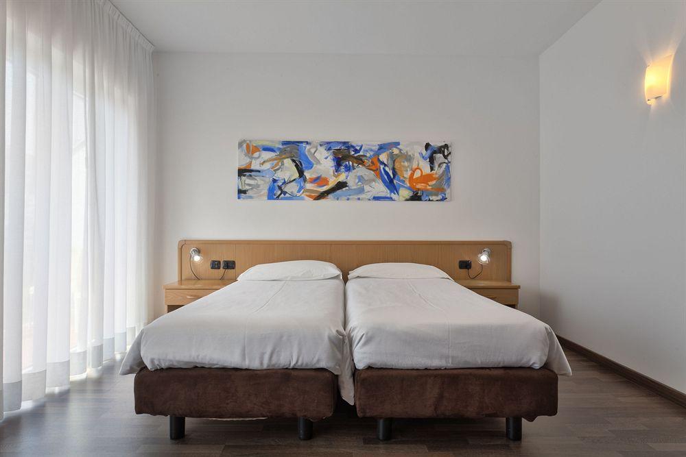 Sporthotel Villa Stella Torbole Sul Garda Exteriör bild