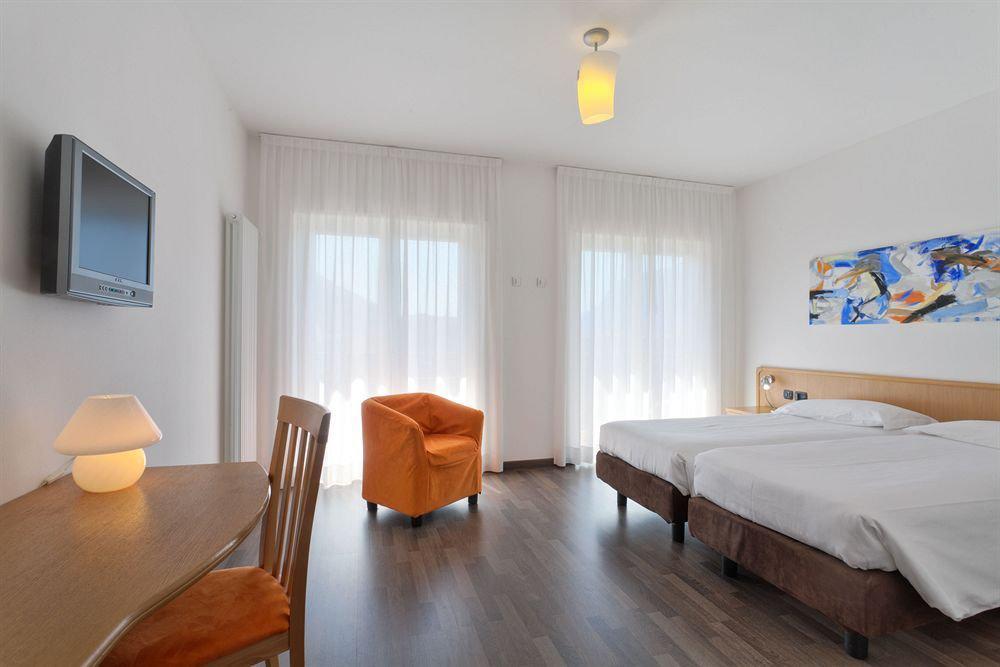 Sporthotel Villa Stella Torbole Sul Garda Exteriör bild