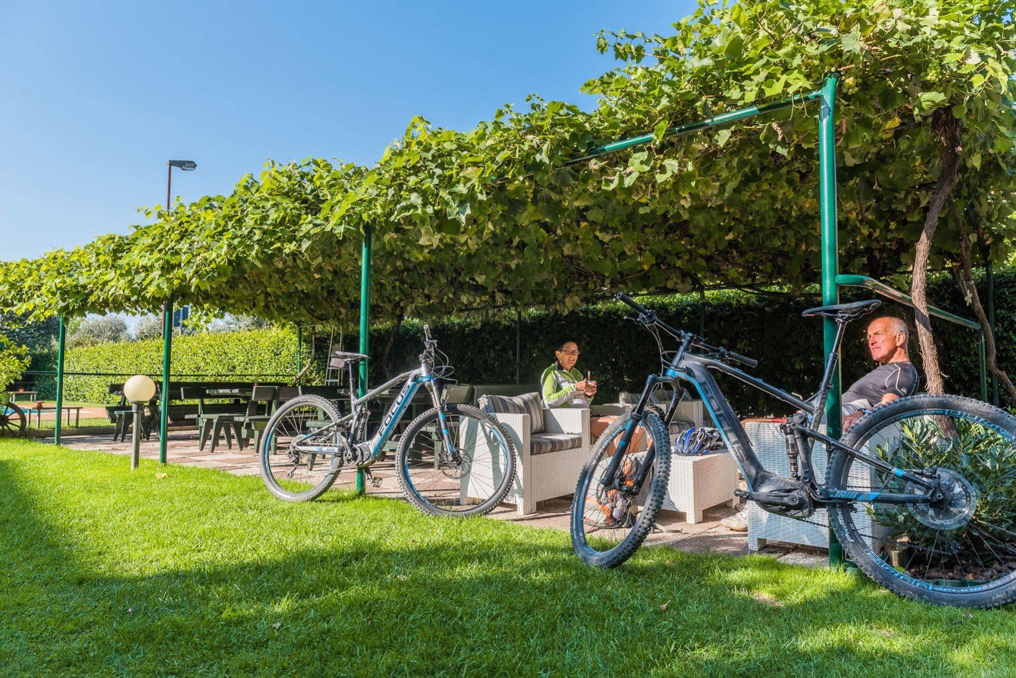 Sporthotel Villa Stella Torbole Sul Garda Exteriör bild