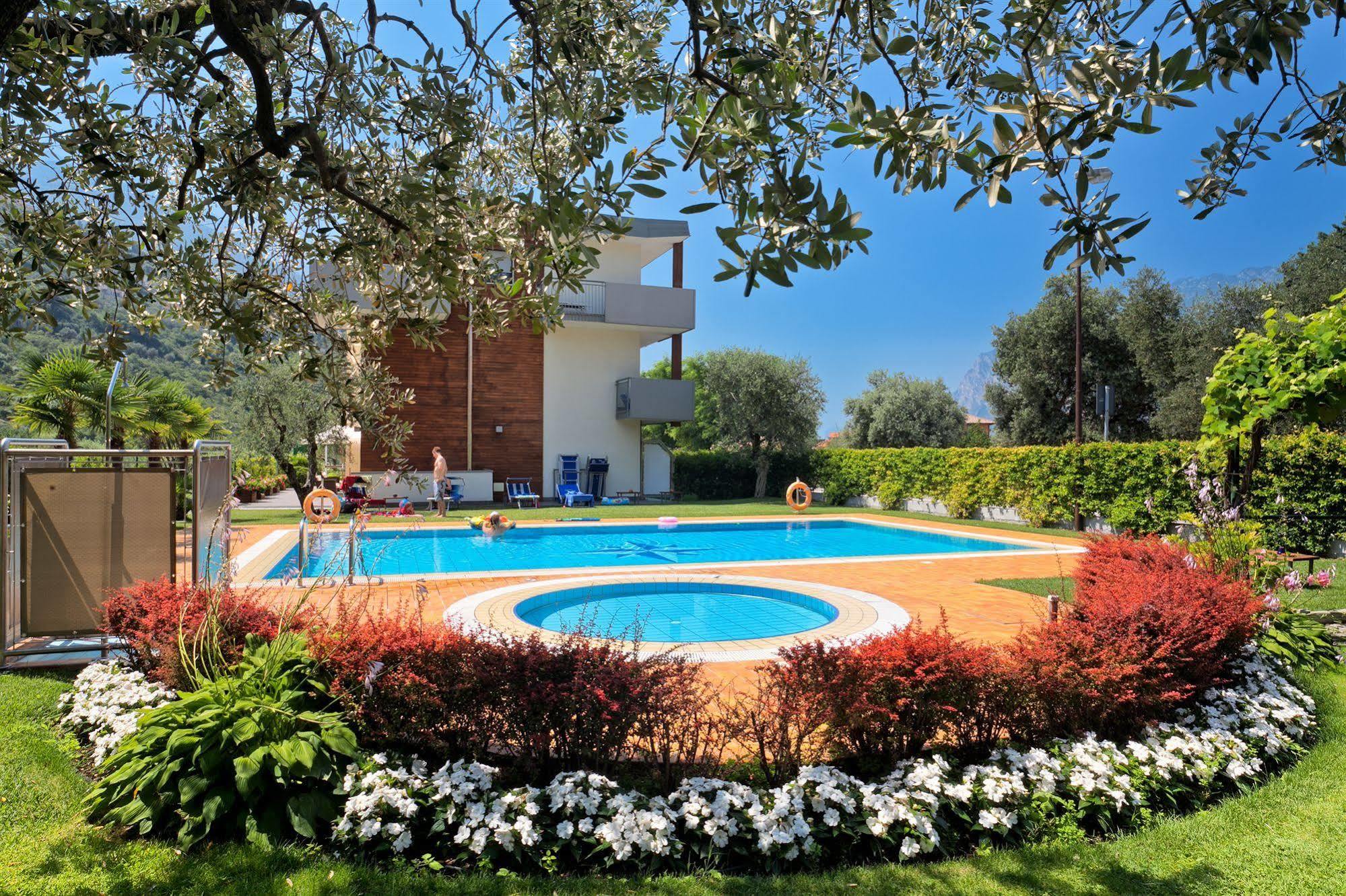 Sporthotel Villa Stella Torbole Sul Garda Exteriör bild