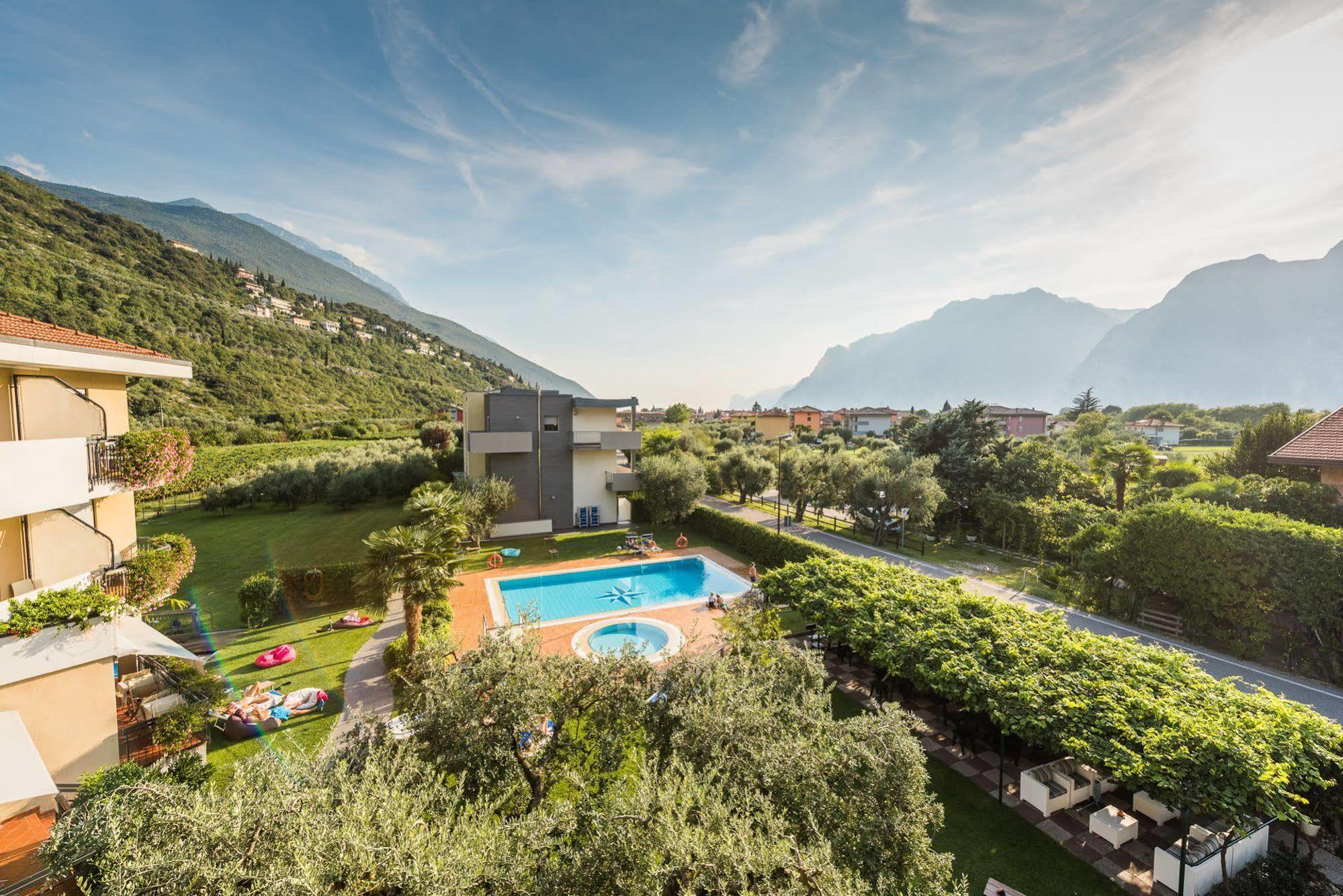 Sporthotel Villa Stella Torbole Sul Garda Exteriör bild